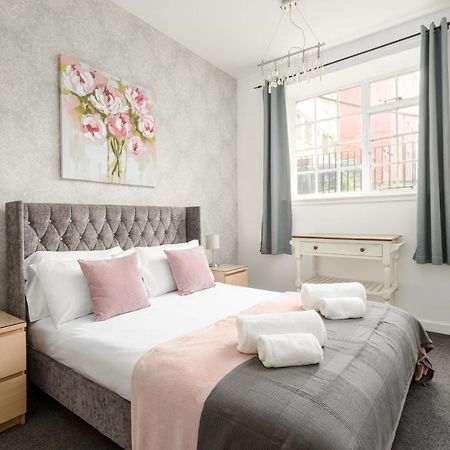 2 Bedroom Royal Mile Apartment Edinburg Exteriör bild