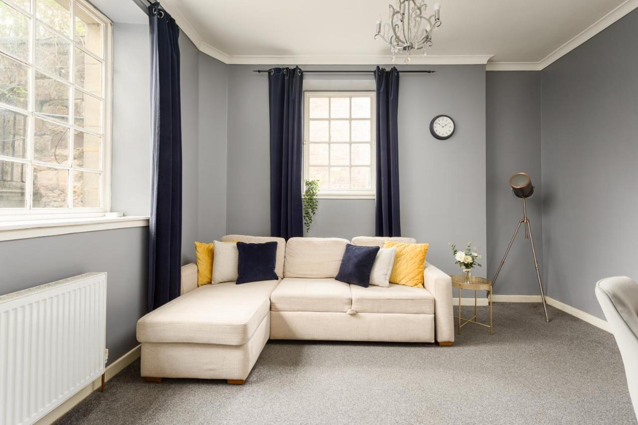 2 Bedroom Royal Mile Apartment Edinburg Exteriör bild