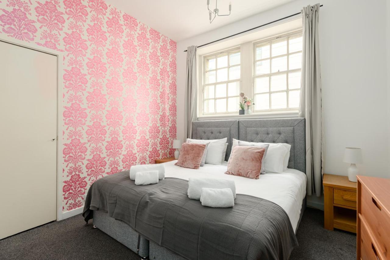 2 Bedroom Royal Mile Apartment Edinburg Exteriör bild